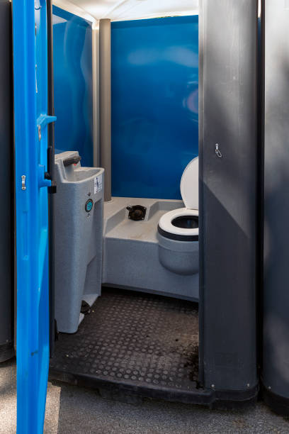 Best Portable toilet rental cost  in Baldn, WI